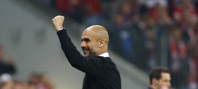 Pep Guardiola prožíval čtvrfinále s Portem natolik, až si roztrhl kalhoty