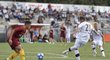 Jeden z pokusů plzeňských fotbalistů v zápase UEFA Youth League proti AS Řím