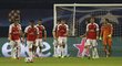 Fotbalisté Arsenalu po obdrženém gólu od Dinama