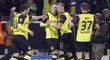 Fotbalisté Borussie Dortmund se radují z gólu do sítě Realu Madrid ve druhém zápase čtvrtfinále Ligy mistrů