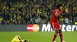 Obránce Bayernu Dante fauloval a Dortmund díky tomu dostal šanci zahrávat ve finále Ligy mistrů proti Bayernu penaltu. Ilkay Gündogan ji proměnil