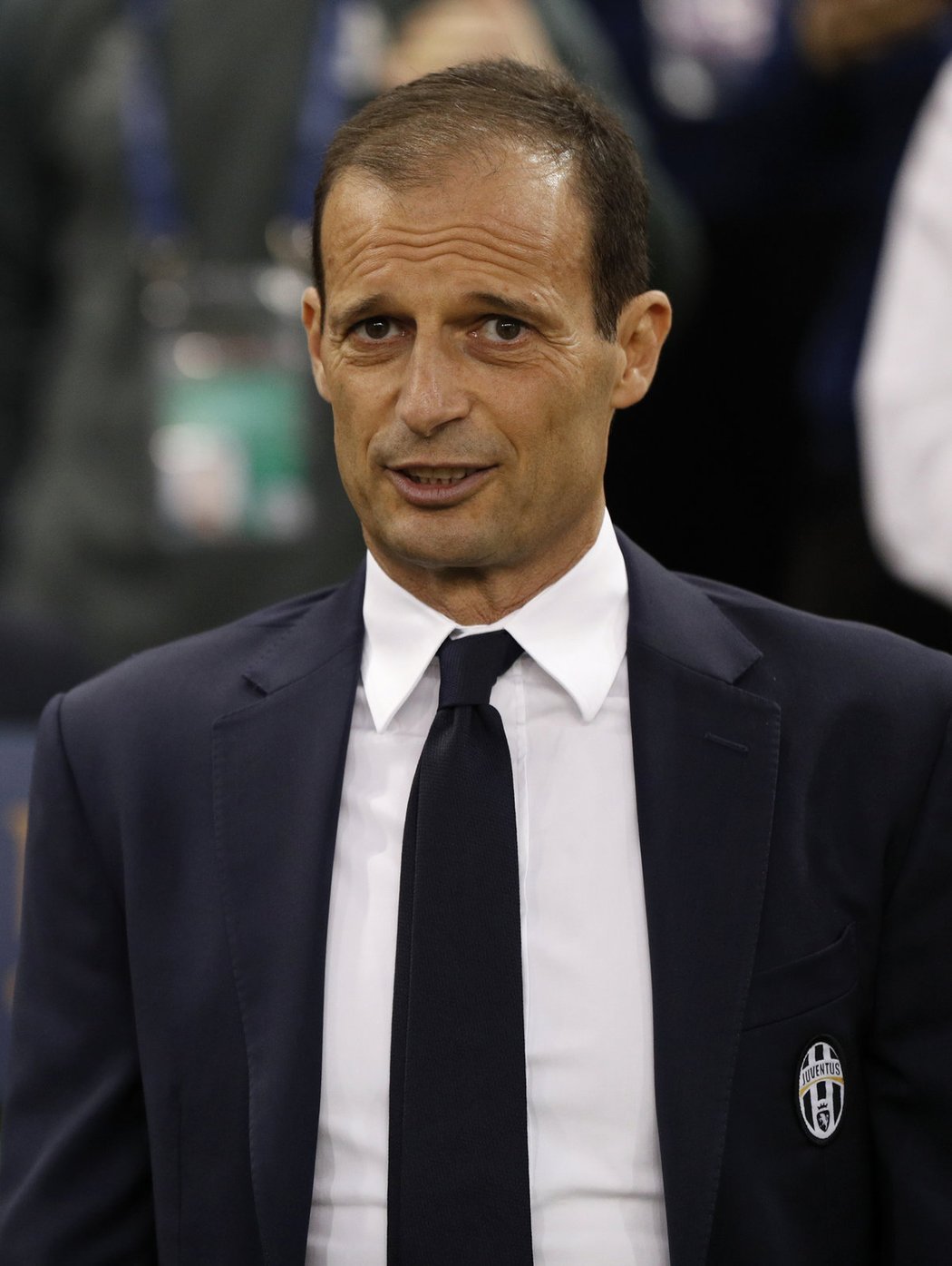 Trenér Juventusu Massimiliano Allegri a jeho soustředěný výraz