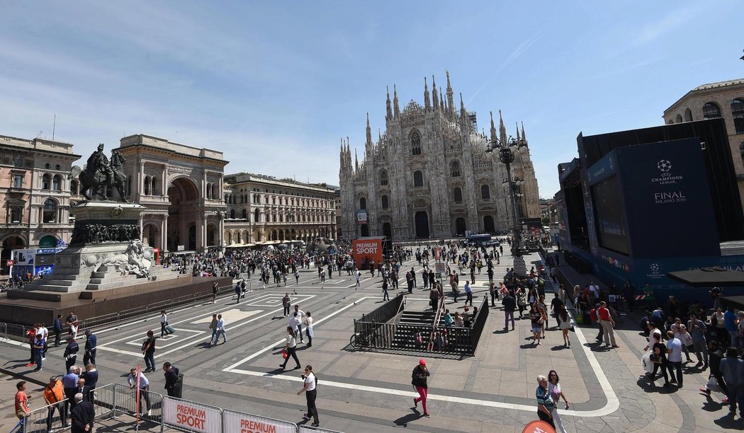 UEFA Champions Festival na náměstí Piazza Duomo