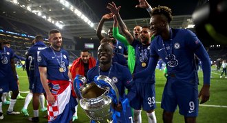 Prcek mezi obry! Kanté ničil a má další trofej, legendy se rozplývaly