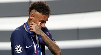 Hvězdný Neymar: přestup po 15 letech! Přešel ke konkurenci, ve hře miliardy