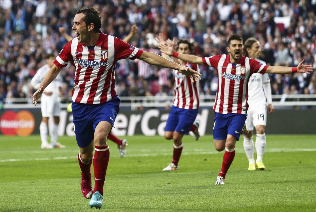 Diego Godín slaví gól v síti Realu Madrid ve finále Ligy mistrů
