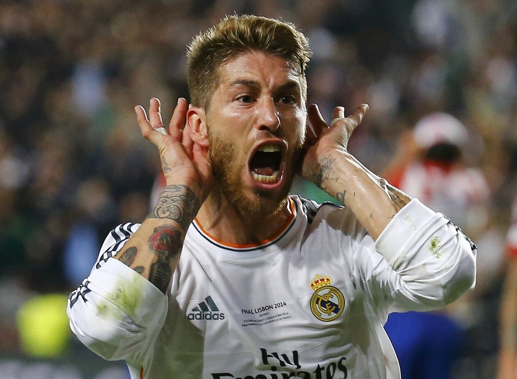 Sergio Ramos a jeho radost po vyrovnávací trefě ve finále Ligy mistrů do sítě Atlétika Madrid