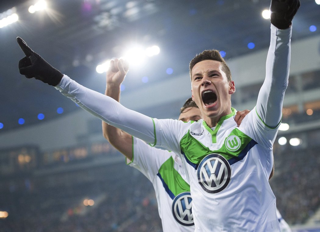 Julian Draxler poslal Wolfsburg do vedení proti Gentu