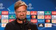 Kouč Liverpoolu Jürgen Klopp na tiskové konferenci