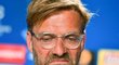 Kouč Liverpoolu Jürgen Klopp na tiskové konferenci