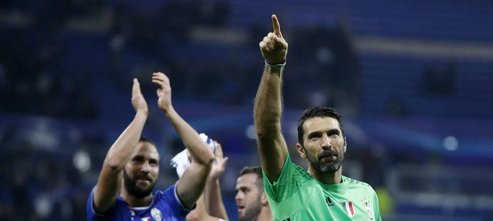 Italský brankář Gigi Buffon odpověděl na kritiku tím nejlepším způsobem