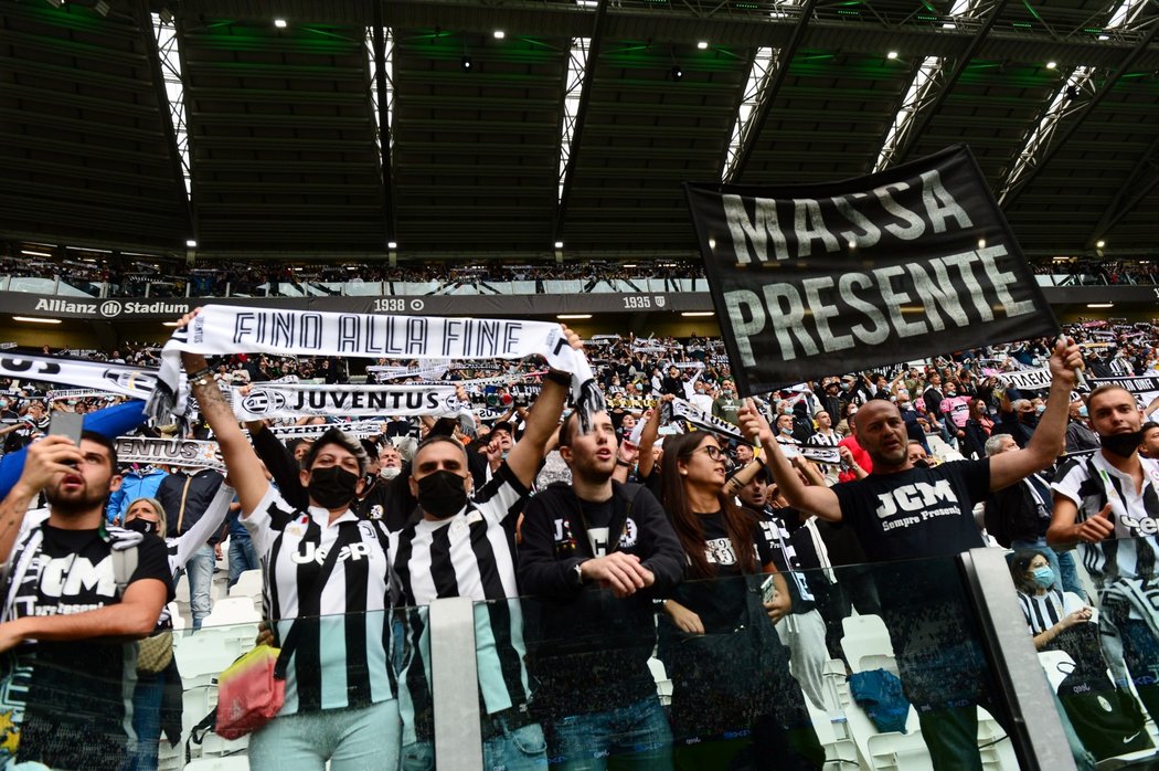 Fanoušci Juventusu v ráži po gólu jejich týmu