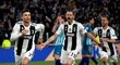 Fotbalisté Juventusu Turín slaví postup do další fáze Champions League