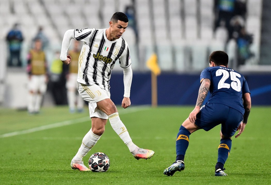 Cristiano Ronaldo v dresu Juventusu