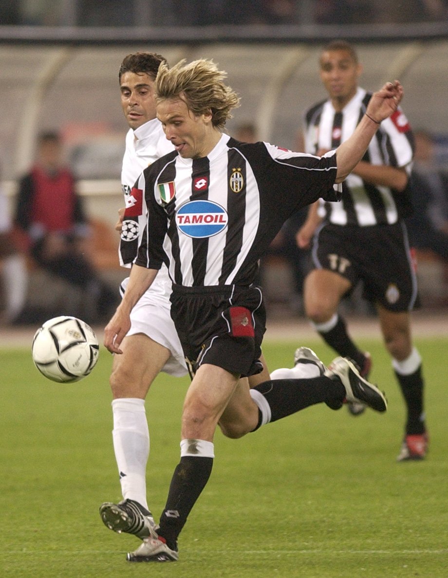 V roce 2003 pomohl Pavel Nedvěd brankou skolit Real Madrid a Juventus postoupil do finále Ligy mistrů. Kvůli třetí žluté kartě si jej však český záložník nezahrál