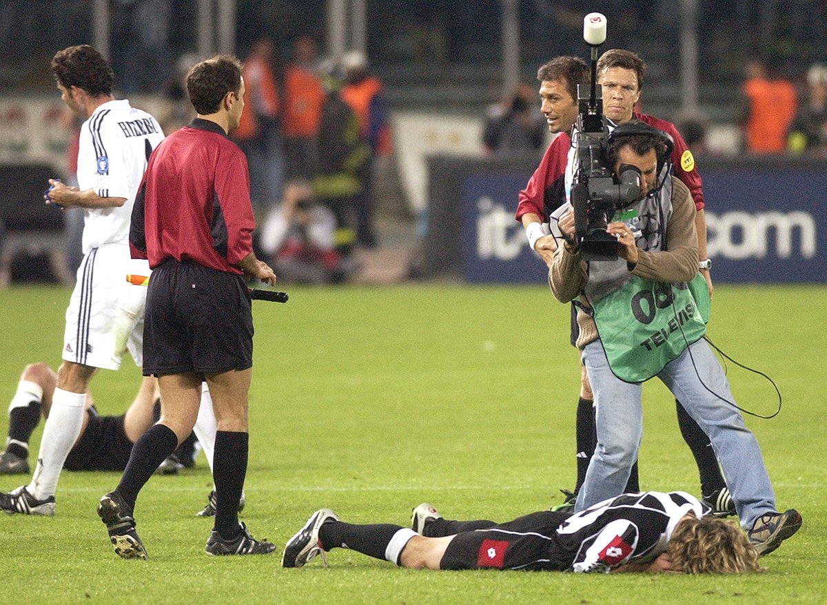 V roce 2003 pomohl Pavel Nedvěd brankou skolit Real Madrid a Juventus postoupil do finále Ligy mistrů. Kvůli třetí žluté kartě si jej však český záložník nezahrál