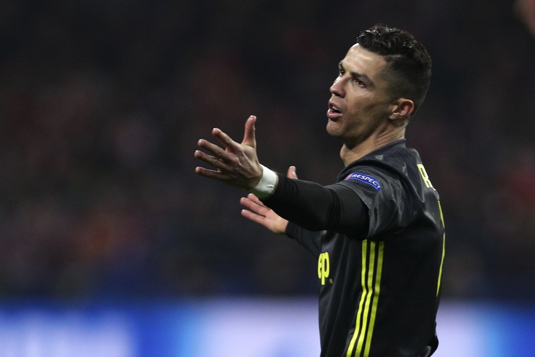 Cristiano Ronaldo během zápasu s Atléticem Madrid