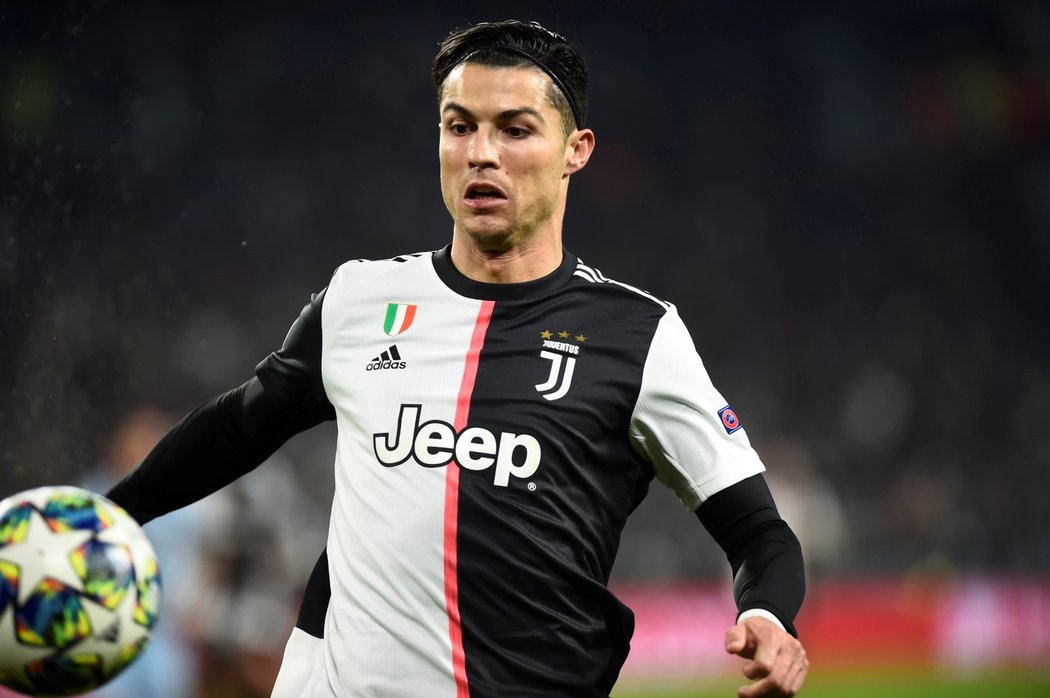 Cristiano Ronaldo v dresu Juventusu během utkání Ligy mistrů proti Atlétiku Madrid