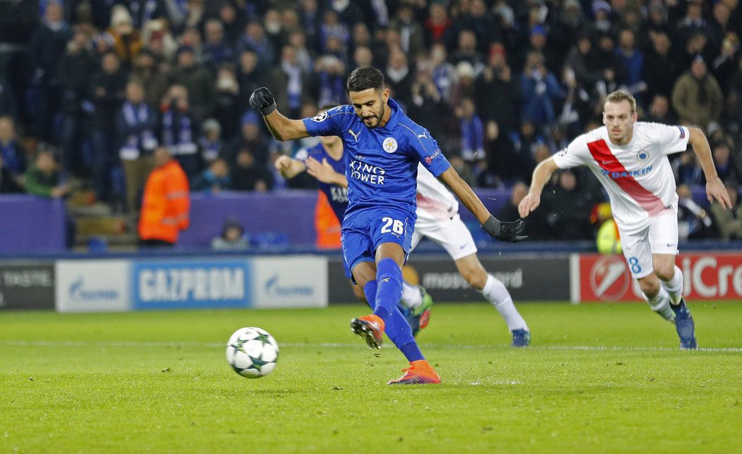 Rijád Mahréz přidal druhý gól Leicesteru z penalty