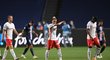 Zklamaní hráči Lipska po prohře v semifinále Ligy mistrů od PSG