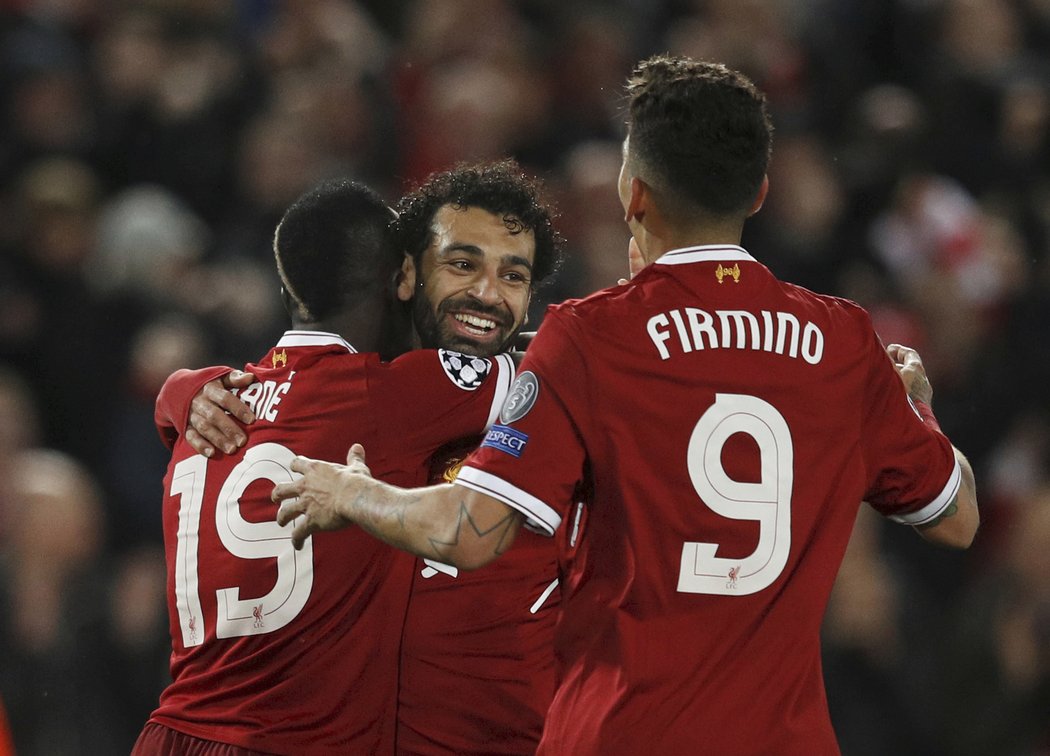 Mohamed Salah, Roberto Firmino a Sadio Mané řádili a vystříleli Liverpoolu víceméně jasný postup