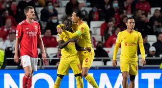 Liga mistrů: Liverpool porazil Benfiku 3:1, výhru City trefil De Bruyne