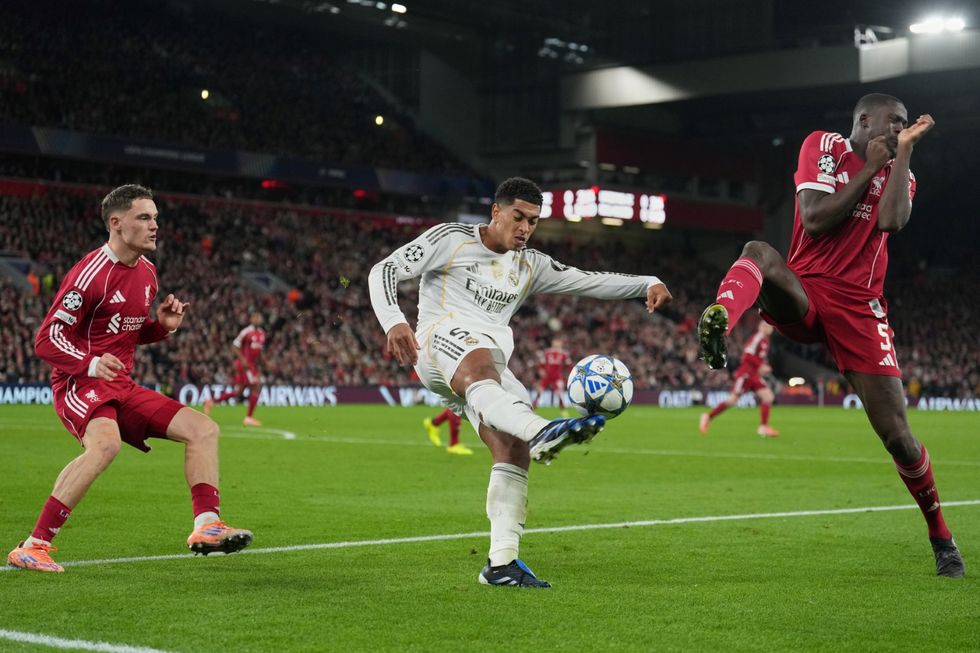 Liverpool ovládl bitvu proti Realu! Bayern vyhrál v Paříži, Kovář pomohl PSV k bodu Liverpool ovládl bitvu proti Realu! Bayern vyhrál v Paříži, Kovář pomohl PSV k bodu