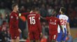 Naby Keita and Jordan Henderson slaví výhru Liverpool