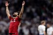 Střelec vítězné branky finále Ligy mistrů Mohamed Salah si užívá chvíle po konci utkání