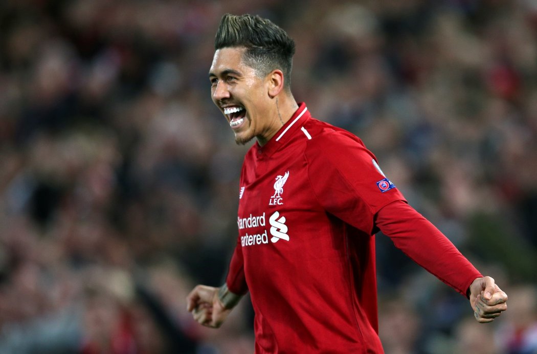 Útočník Liverpoolu Roberto Firmino slaví branku do sítě Porta ve čtvrtfinále Ligy mistrů