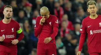 Omráčený Liverpool: konec jedné éry a trapný kolaps. Šmicer tleskal Realu