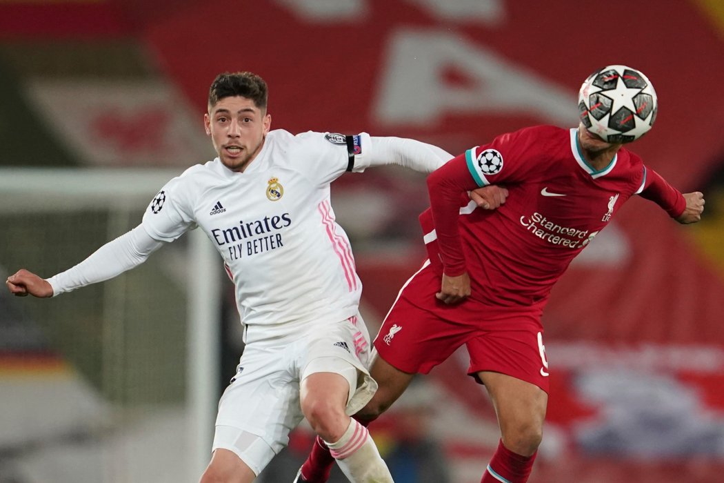 Fotbalisté Realu Madrid uhráli na Livepoolu bezbrankovou remízu, která jim v součtu s domácí výhrou 3:1 vynesla postup do semifinále Ligy mistrů