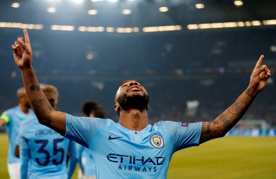 Raheem Sterling vstřelil rozdílovou branku osmifinále mezi Manchesterem City a Schalke 04