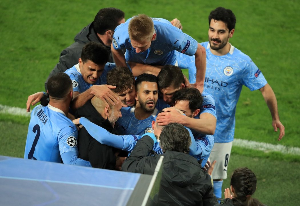 Fotbalisté Manchesteru City zvítězili v Dortmundu 2:1 a postoupili do semifinále Ligy mistrů