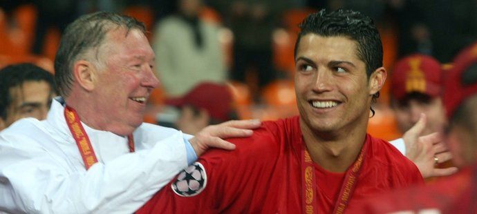 Alex Ferguson a Cristiano Ronaldo se radují po triumfu v Lize mistrů v roce 2008