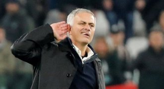 Teď křičte! United otočili a Mourinho provokoval fanoušky: Uráželi mě!