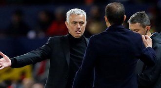 Mourinho si zase stěžoval. Chválou stoperů Juventusu si rýpnul do vedení