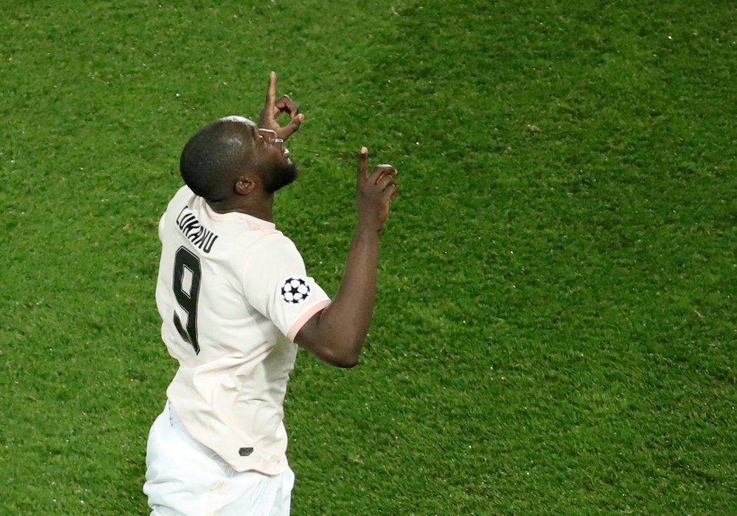 Romelu Lukaku využil zaváhání Buffona a přidal svůj druhý gól v zápase s PSG