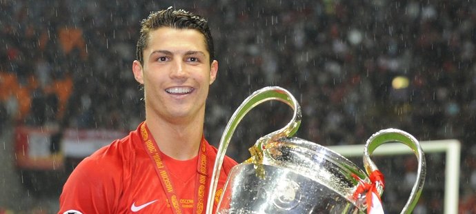 S Manchesterem United vyhrál Cristiano Ronaldo mnoho trofejí včetně Ligy mistrů