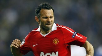 Zeď rozbořil Giggs. Manchester zdolal Schalke