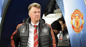 Štastné a veselé? Van Gaal musí porazit Stoke a Chelsea, jinak končí