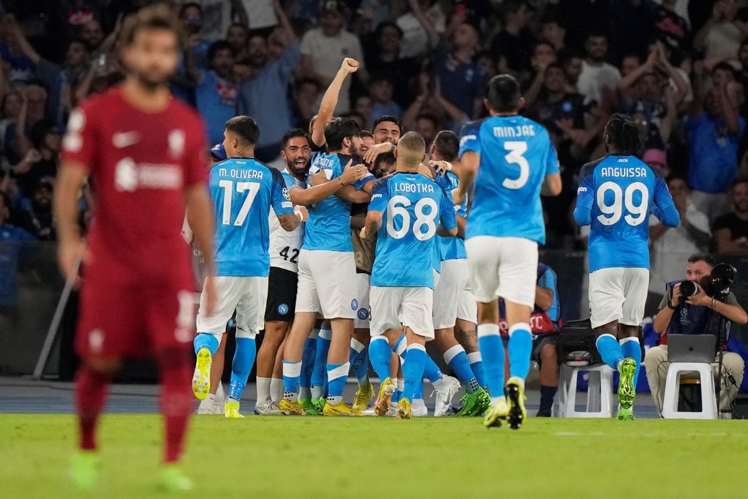 Neapol doma nasázela Liverpoolu čtyři góly