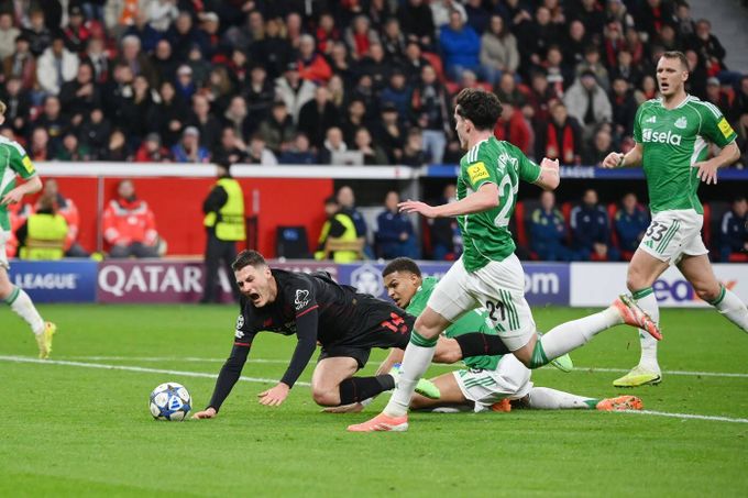 Proč Schick proti Newcastlu nedohrál? Nucené střídání a nejistý návrat: Nevypadá to dobře Proč Schick proti Newcastlu nedohrál? Nucené střídání a nejistý návrat: Nevypadá to dobře