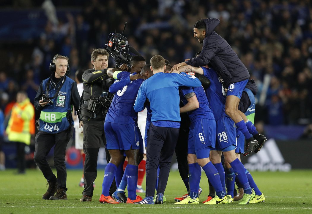 Fotbalisté Leicesteru v euforii po postupu do čtvrtfinále Ligy mistrů