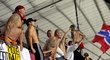 Fanoušci Viktorie slavili postup do základní skupiny Ligy mistrů v hledišti, hráči Plzně přímo na place v Mariboru