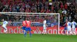 Kanonýr Plzně Michael Krmenčík střelou k tyči přidal druhý gól do sítě CSKA Moskva!