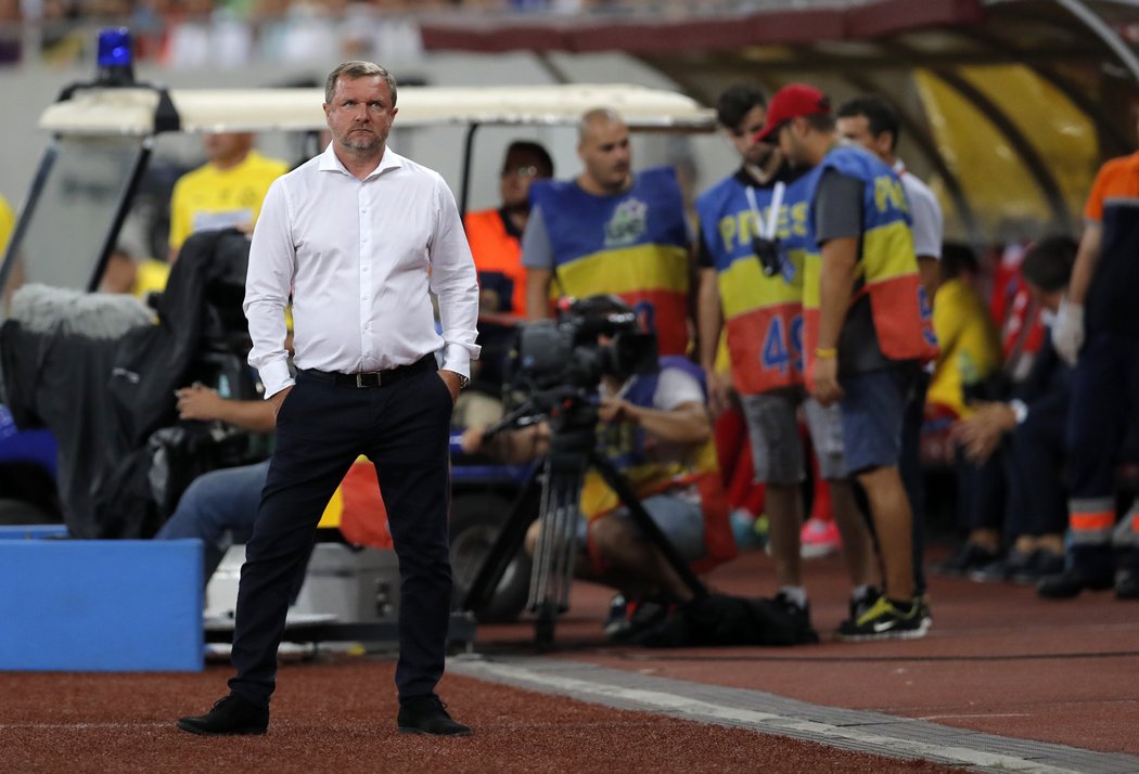 Trenér Plzně Pavel Vrba během zápasu s FCSB