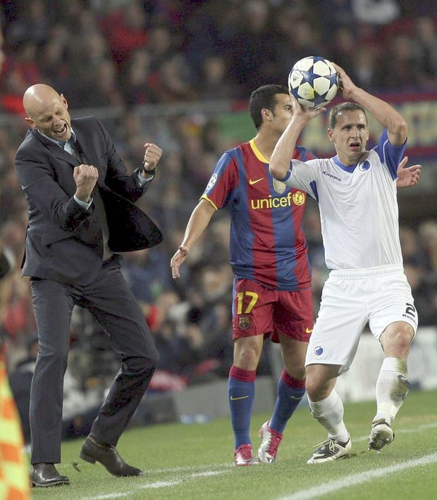 Reprezentační bek Pospěch v utkání proti Barceloně Reprezentační bek Pospěch v utkání proti Barceloně