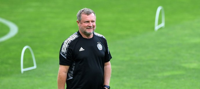 Pavel Vrba na předzápasovém tréninku ve Vídni