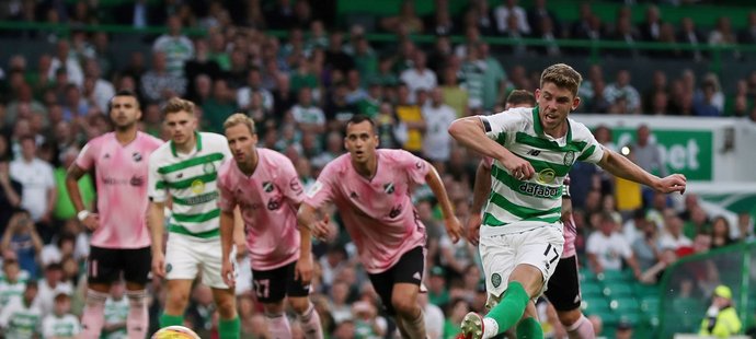 Dvěma góly se na výhře Celticu 5:0 nad Nomme Kalju podílel ofenzivní záložník Ryan Christie